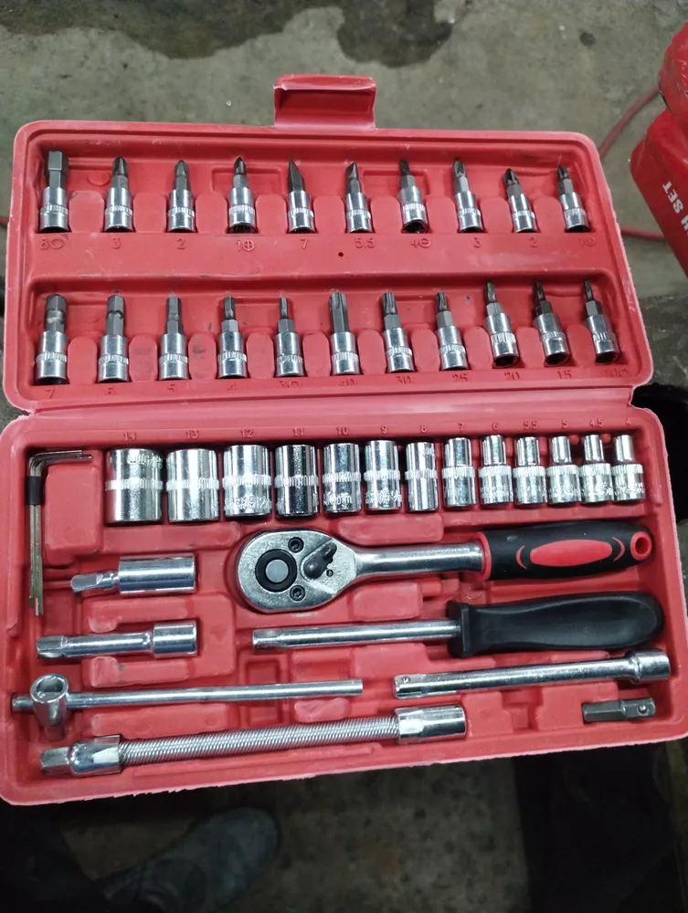 Kit Ferramentas Quicko 46 Peças Com Soquetes e Chaves Para Carro e Casa 11