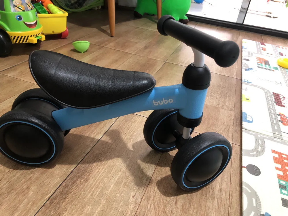 Bicicleta De Equilíbrio 4 Rodas Buba Retro Sem Pedal Cinza 14